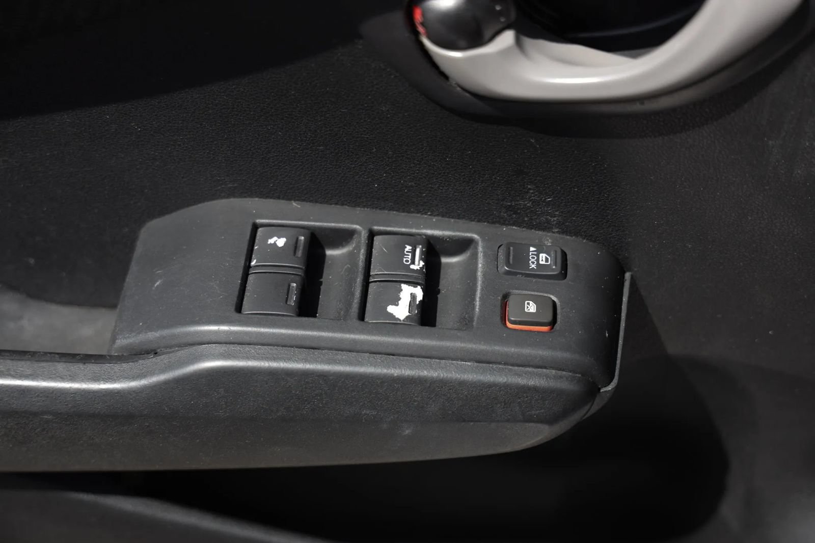 Used 2013 Honda Fit Sport image 33