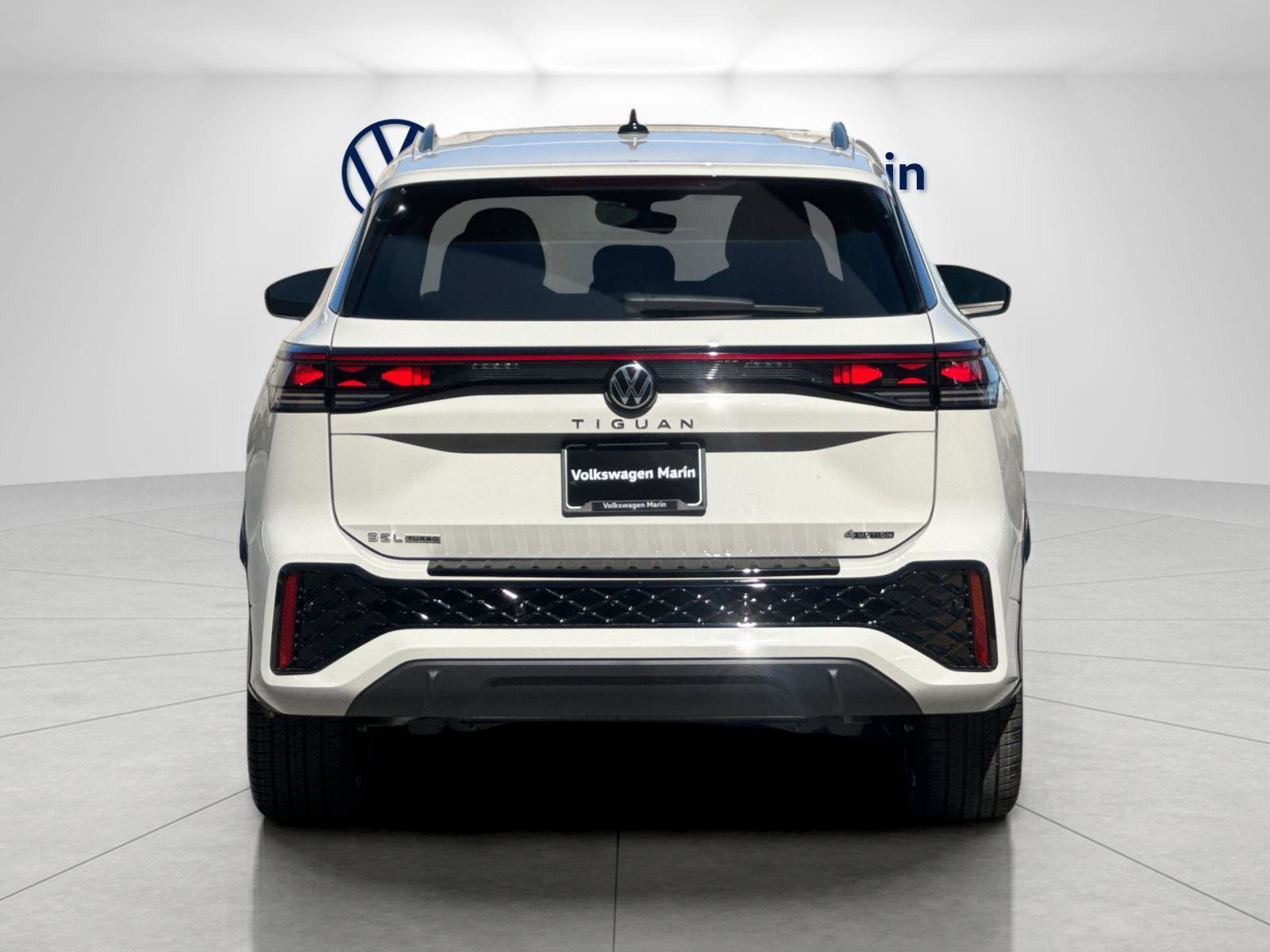 New 2026 Volkswagen Tiguan SEL R-Line image 4