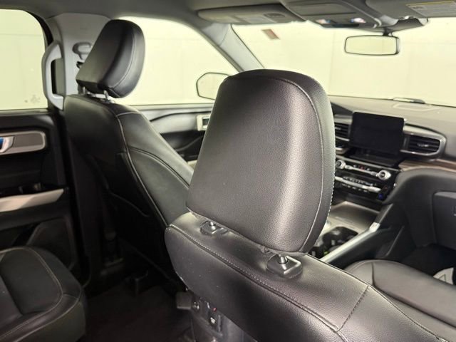 Used 2021 Ford Explorer Limited w/ Equipment Group 301A RWD image 29