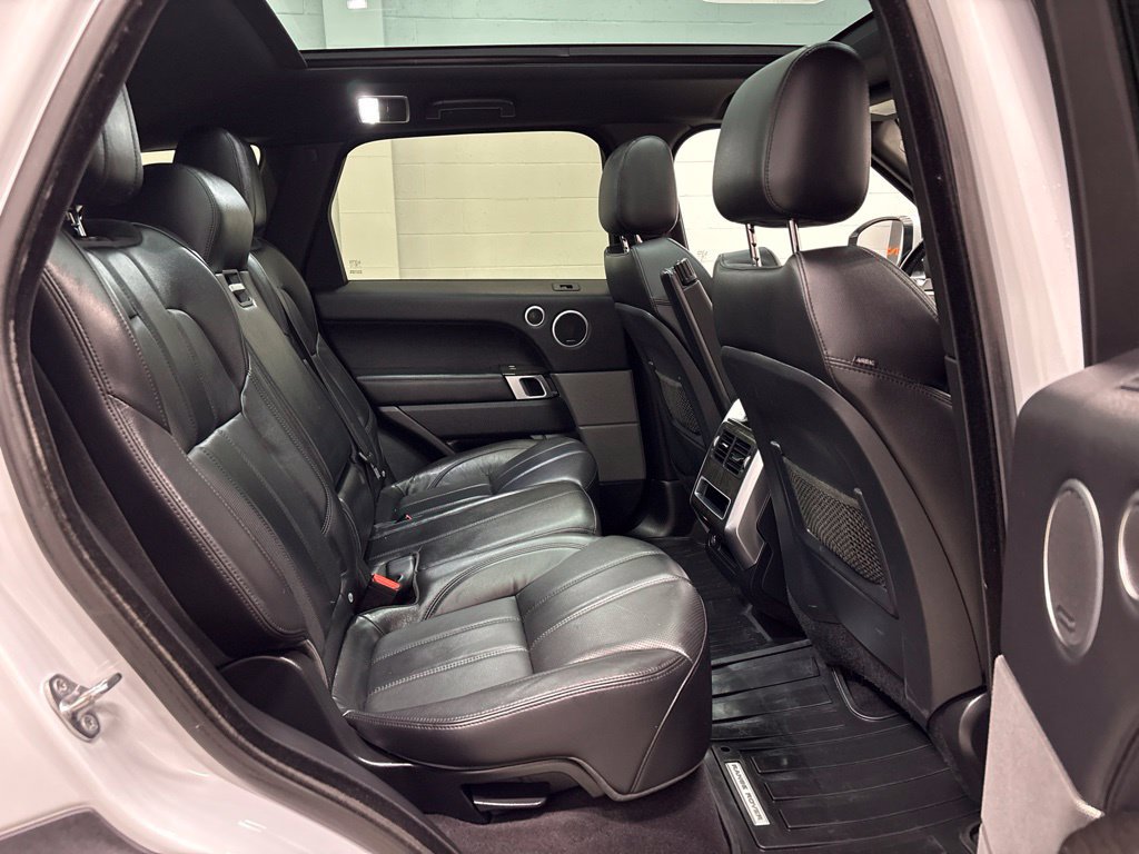 Used 2017 Land Rover Range Rover Sport SE AWD/4WD image 31