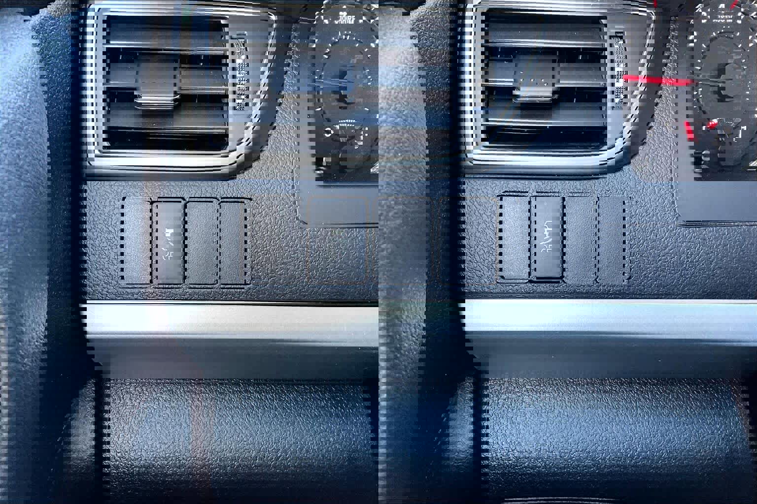 Used 2016 Toyota Camry SE image 34