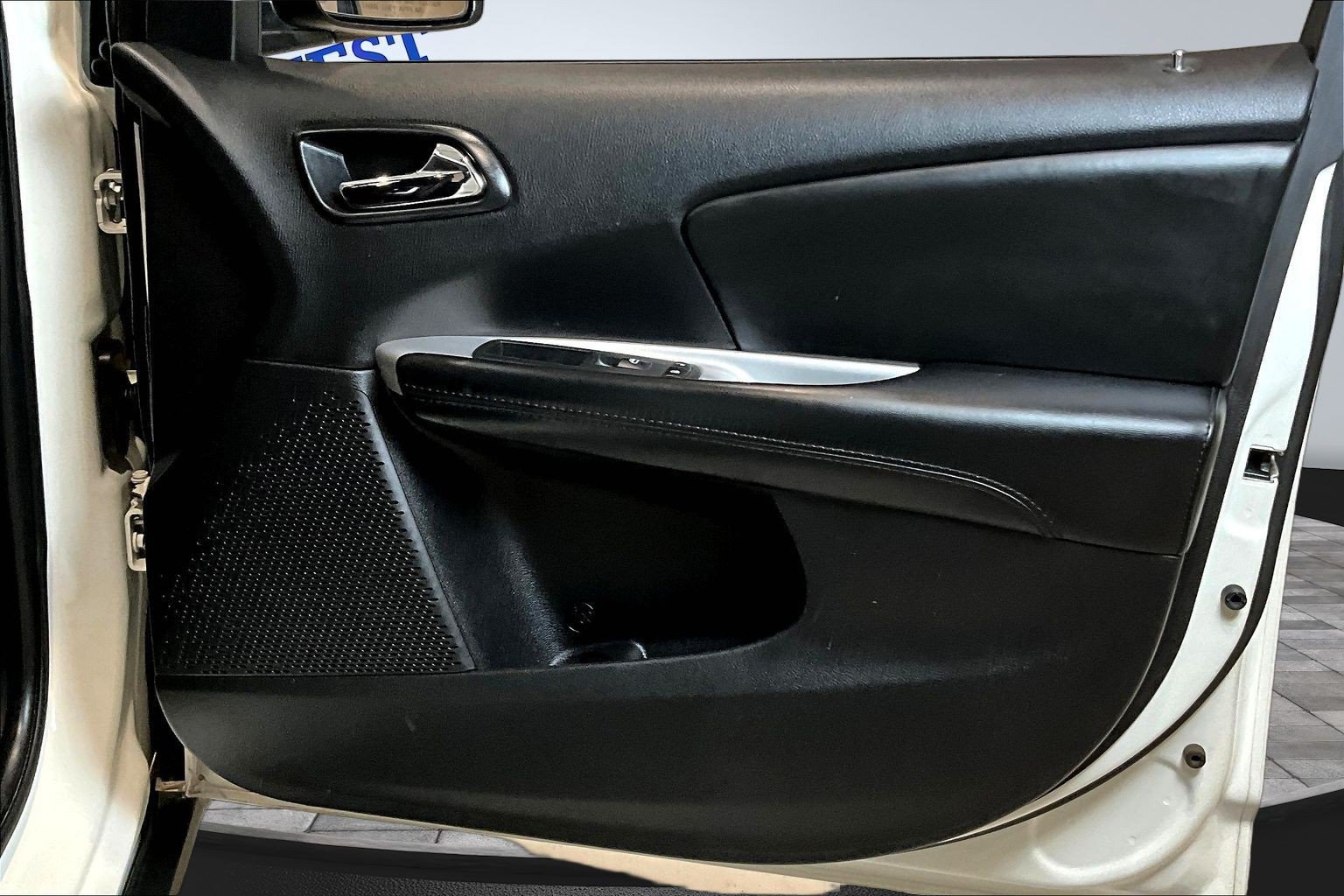 Used 2019 Dodge Journey SE w/ Connectivity Group FWD image 27