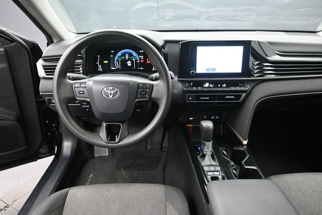 Used 2025 Toyota Camry LE w/ Convenience Package FWD image 11