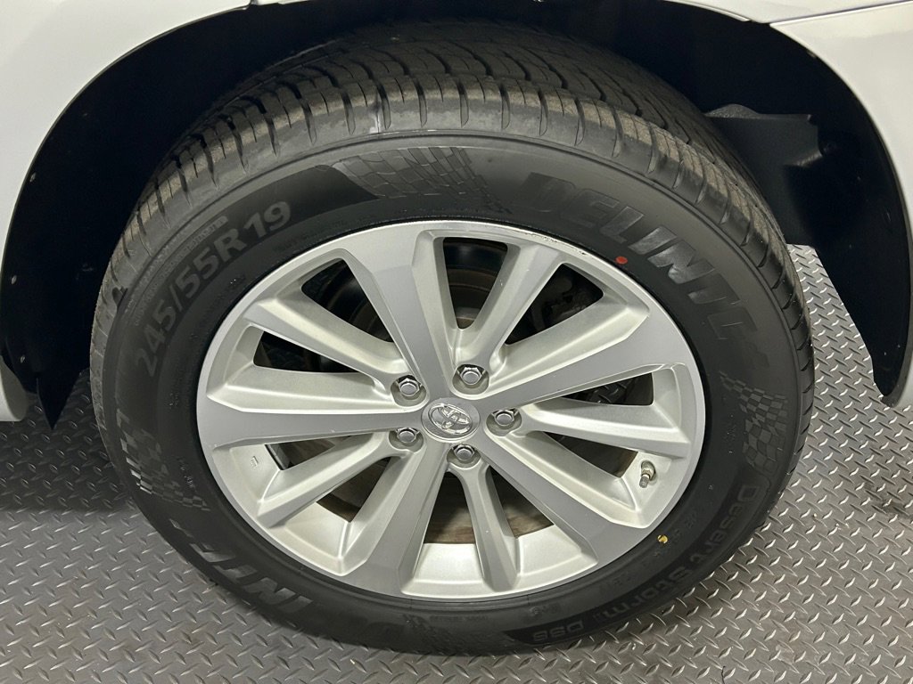 Used 2010 Toyota Highlander Limited image 19