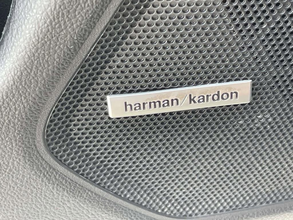 Used 2019 Subaru Outback 3.6R Touring w/ Popular Package #3A image 19