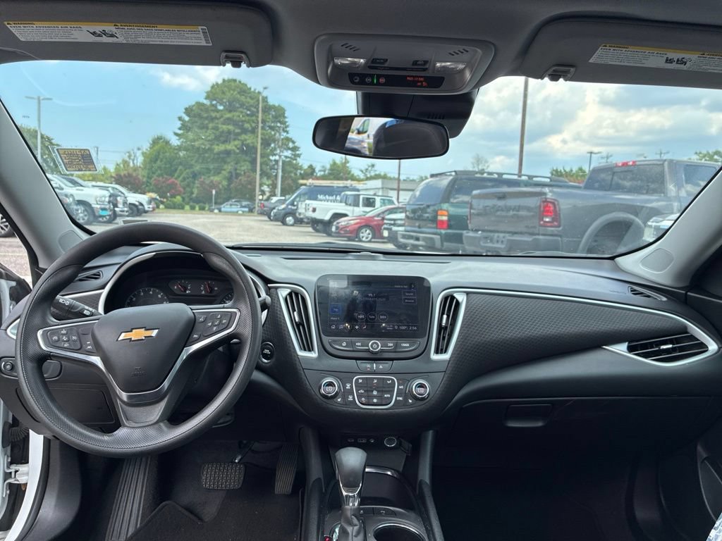 Used 2024 Chevrolet Malibu LT FWD image 21