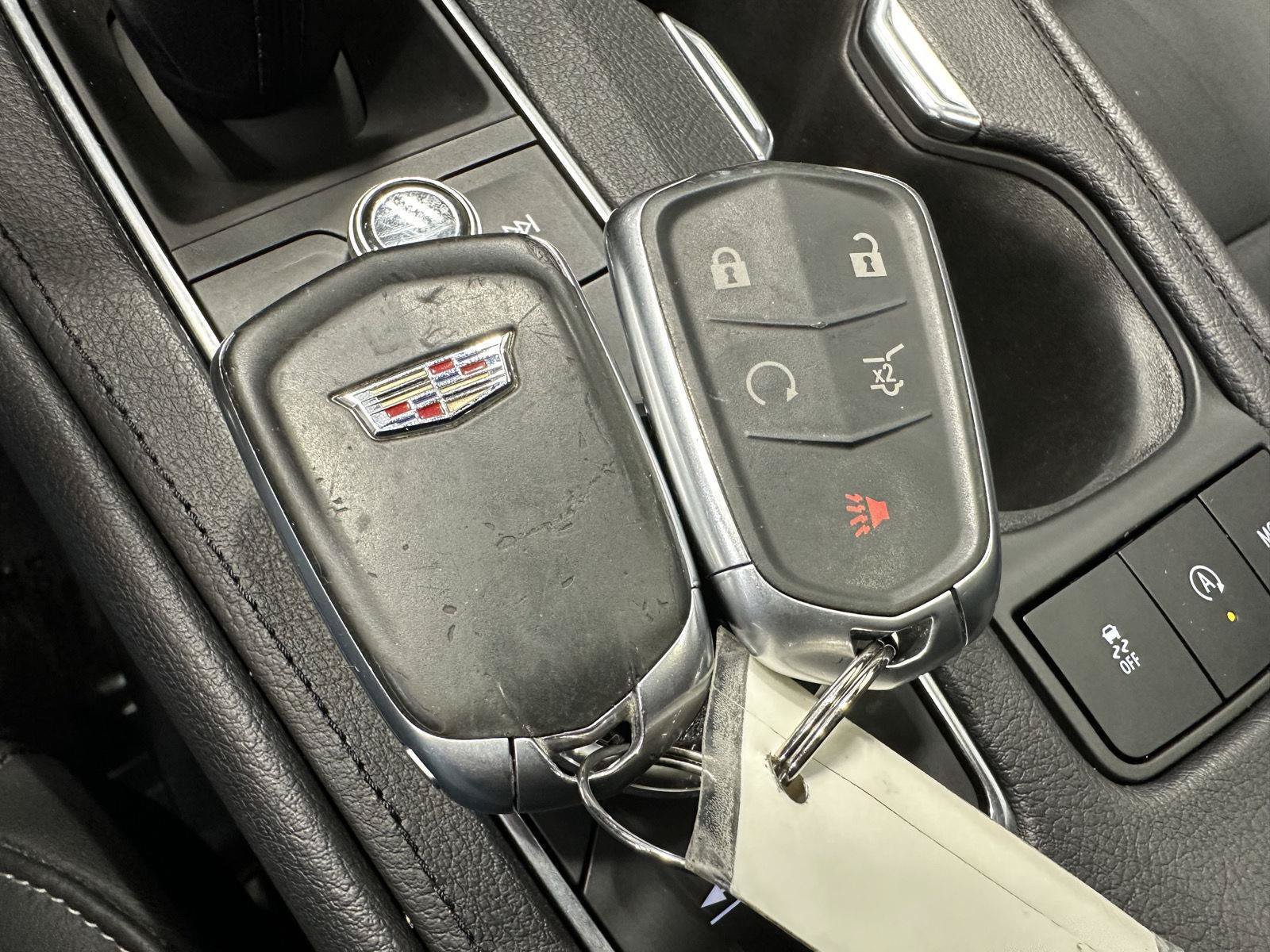 Used 2019 Cadillac XT4 Premium Luxury w/ Cold Weather Package AWD/4WD image 33