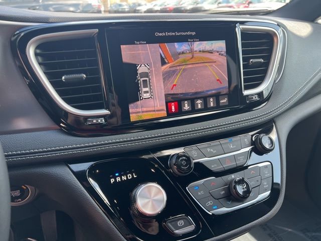 New 2026 Chrysler Pacifica Select image 15