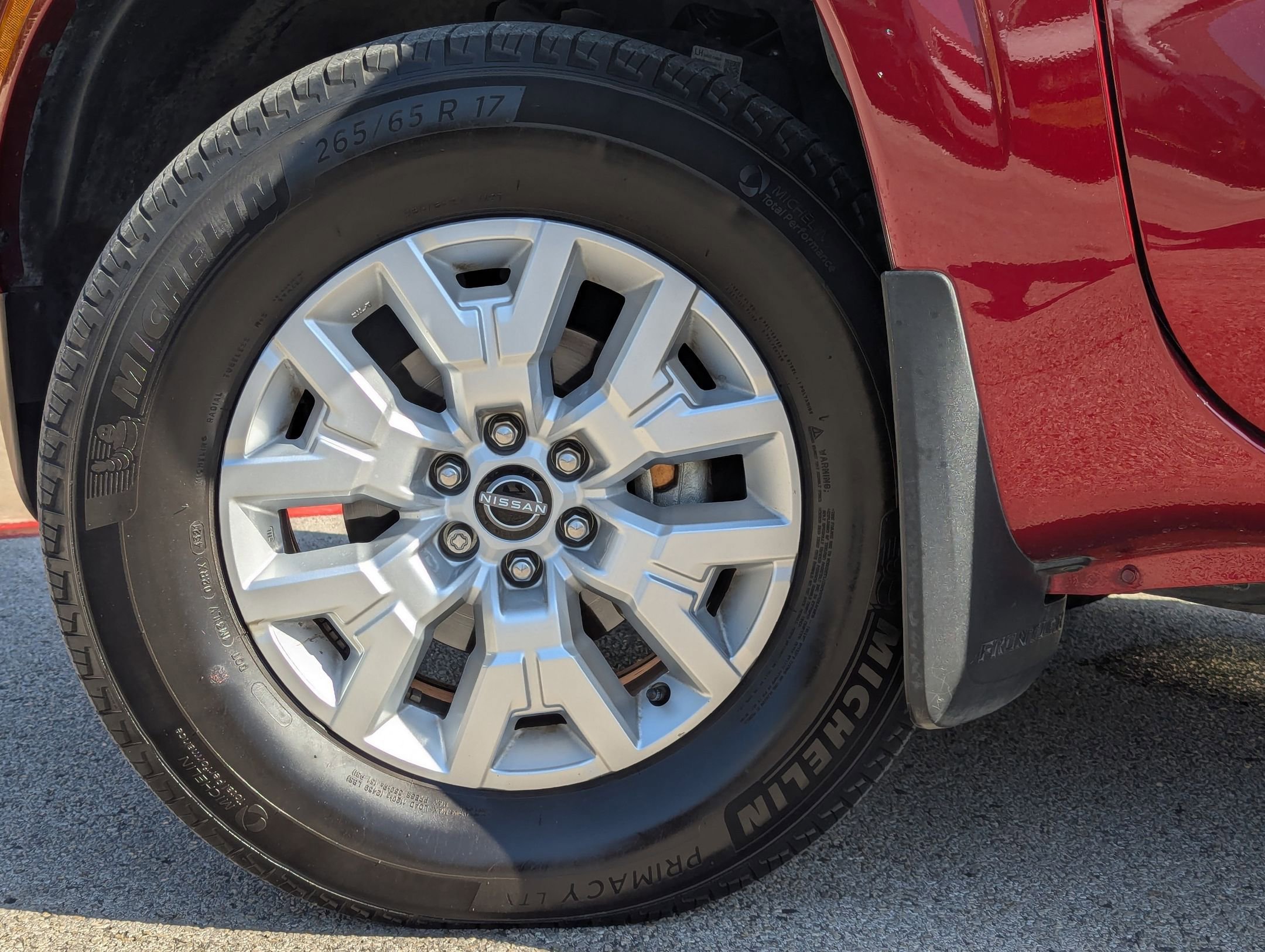 Used 2022 Nissan Frontier SV image 31