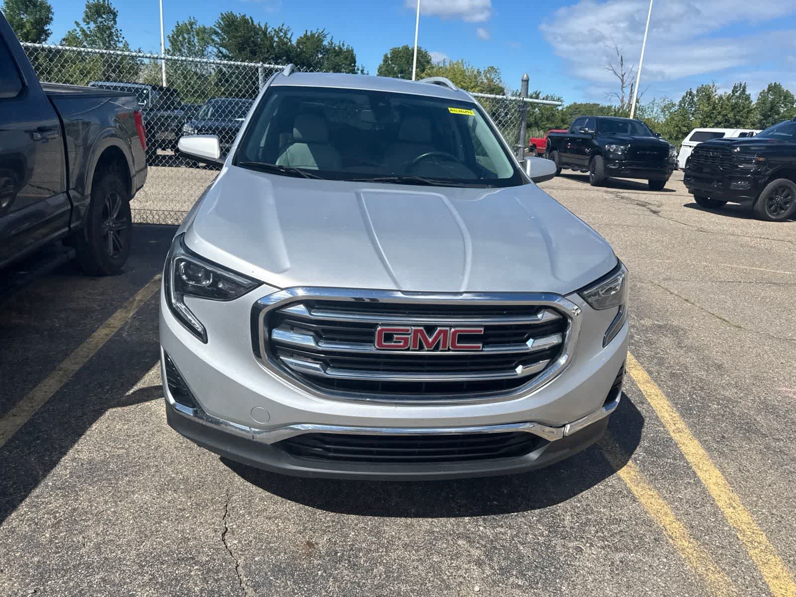 Used 2020 GMC Terrain SLT w/ Preferred Package AWD/4WD image 4