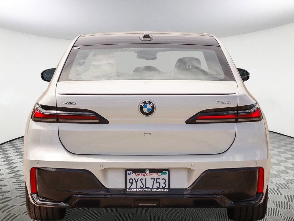 Used 2026 BMW 740i xDrive AWD/4WD image 5