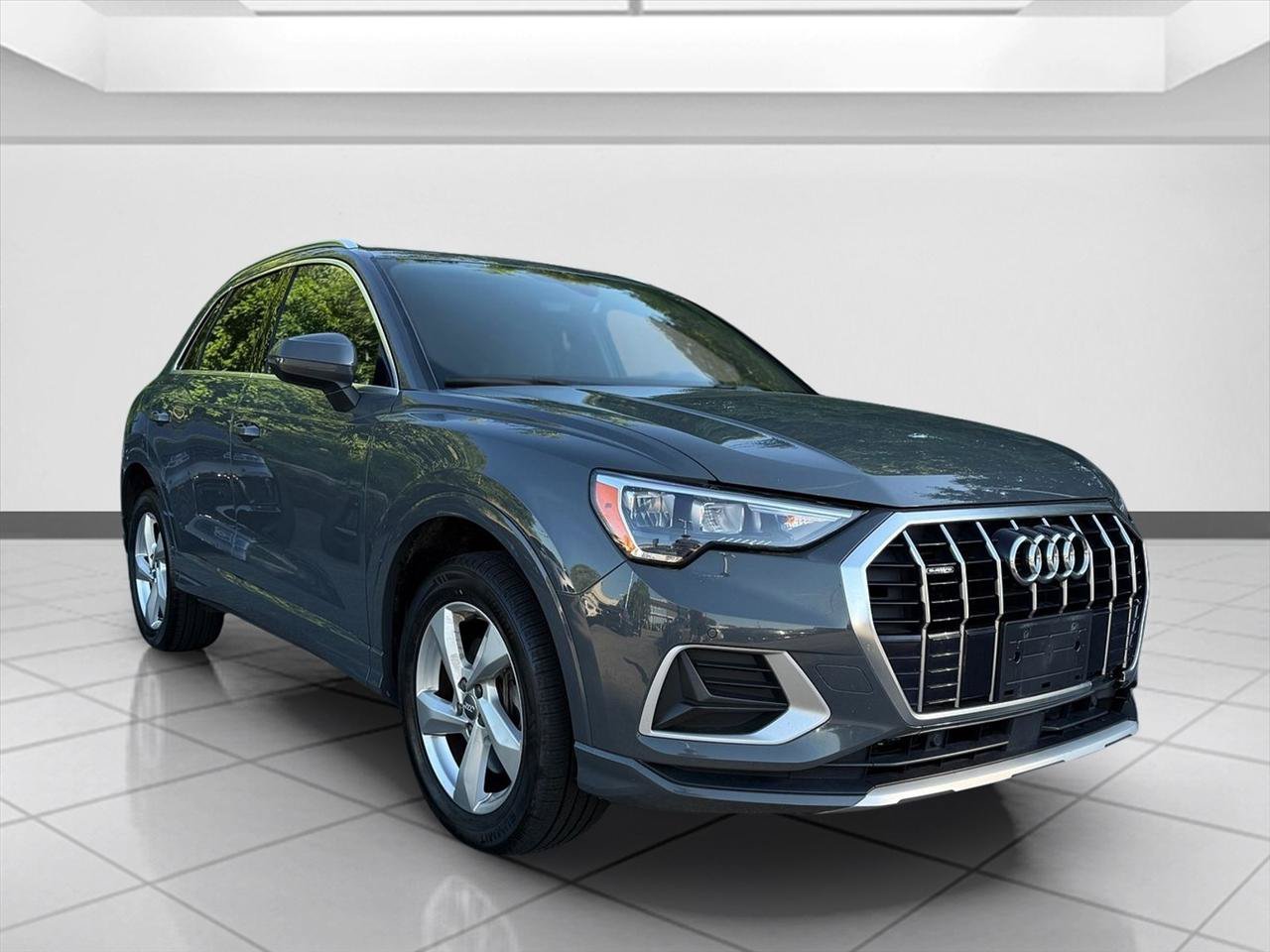 Used 2020 Audi Q3 2.0T Premium w/ Convenience Package AWD/4WD image 7