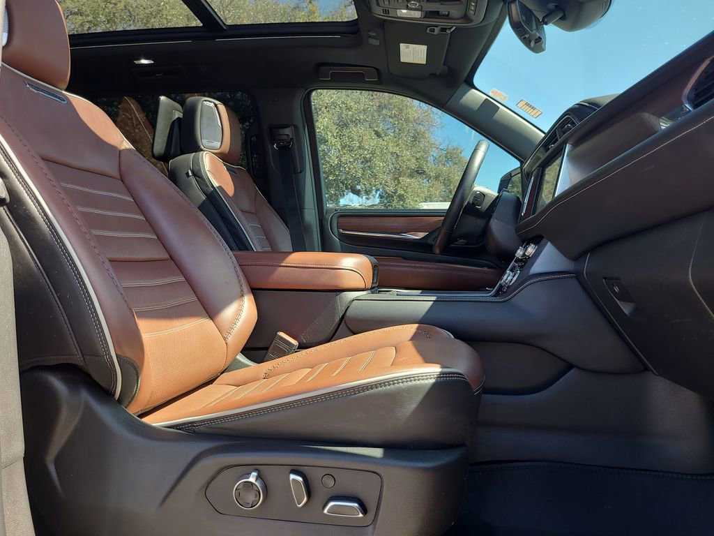 Certified 2024 GMC Yukon XL Denali Ultimate image 29