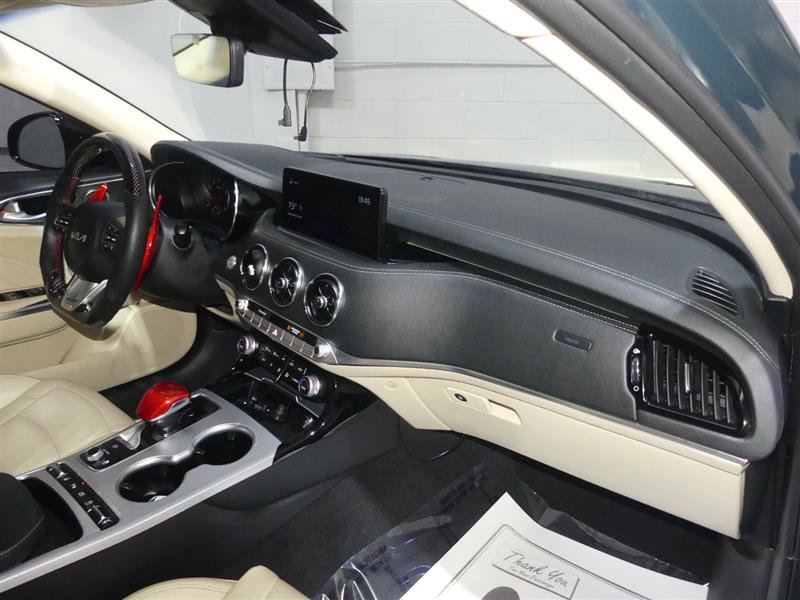 Used 2022 Kia Stinger GT2 AWD/4WD image 25