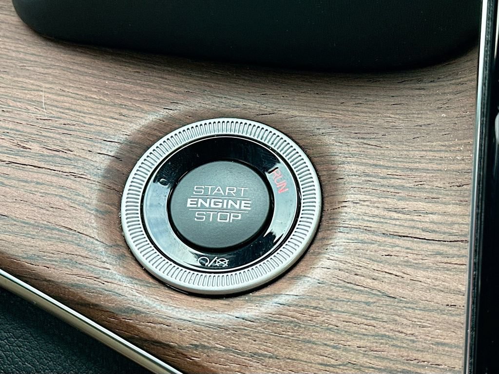 Used 2022 Jeep Grand Cherokee Summit AWD/4WD image 19