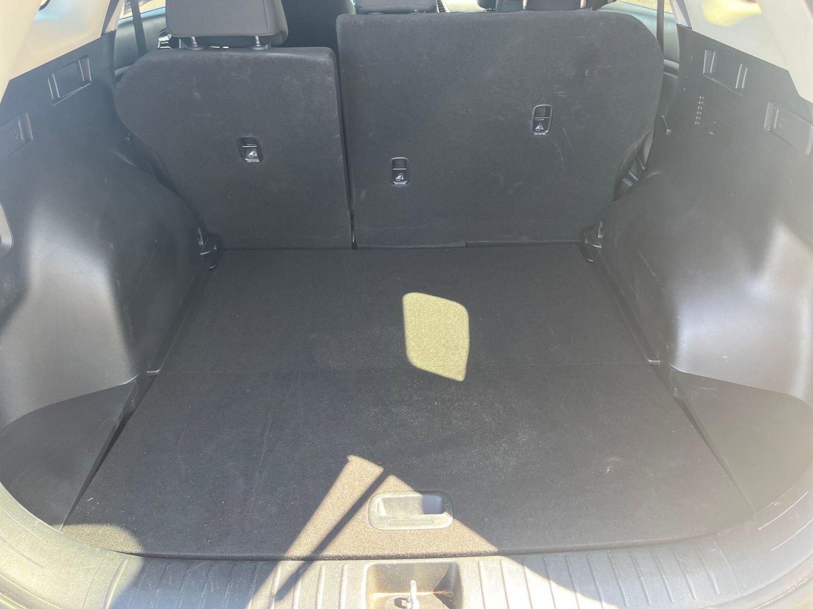 Used 2025 Kia Sportage LX image 30