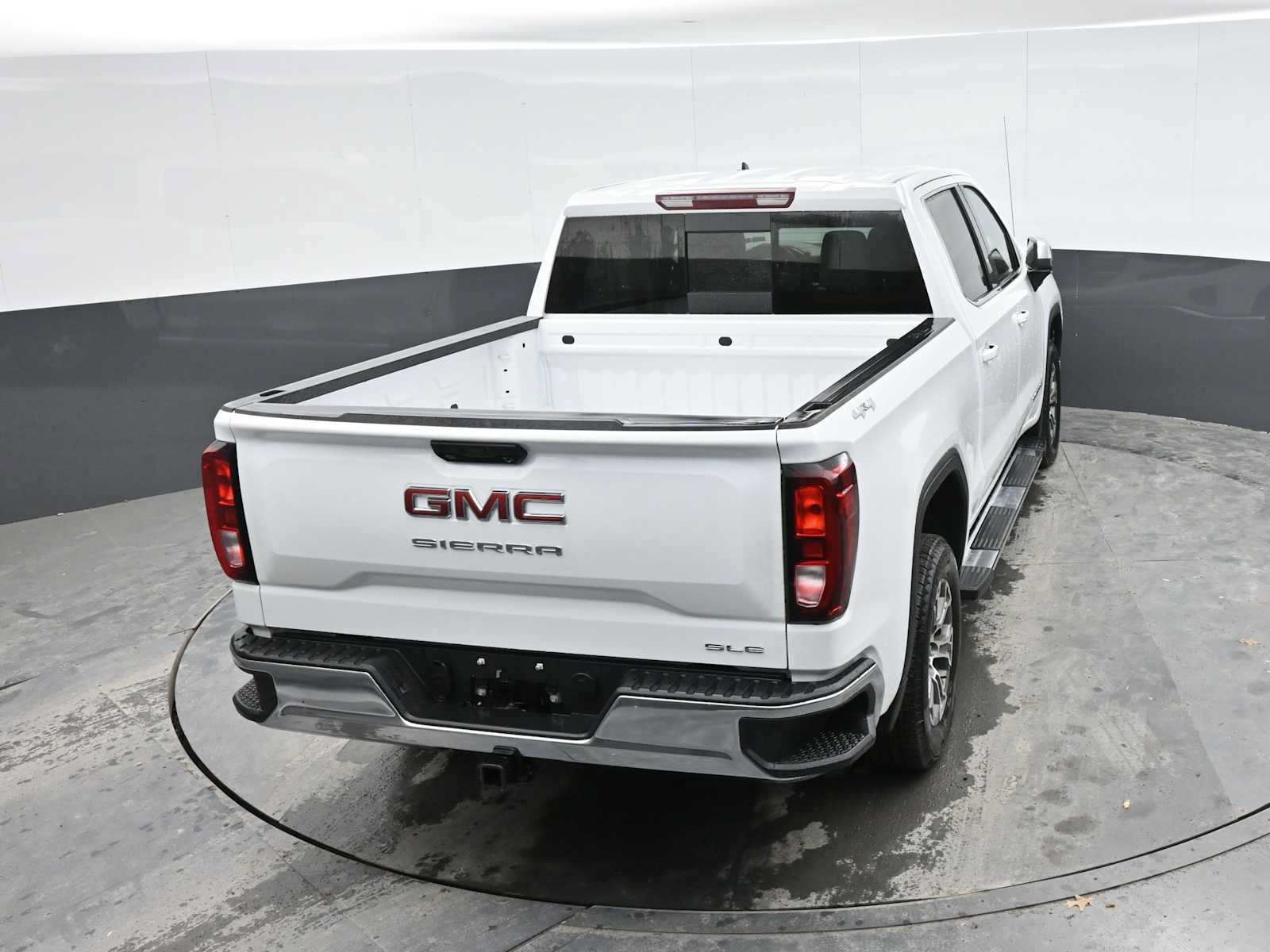 New 2026 GMC Sierra 1500 SLE w/ Preferred Package AWD/4WD image 36