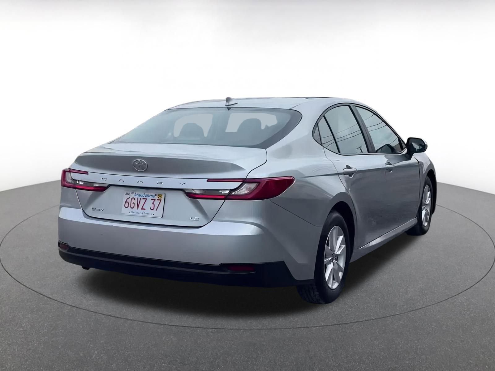 Used 2025 Toyota Camry LE image 15