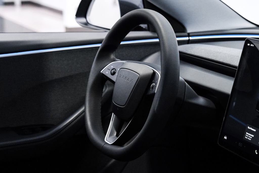 Used 2024 Tesla Model 3 Long Range image 19