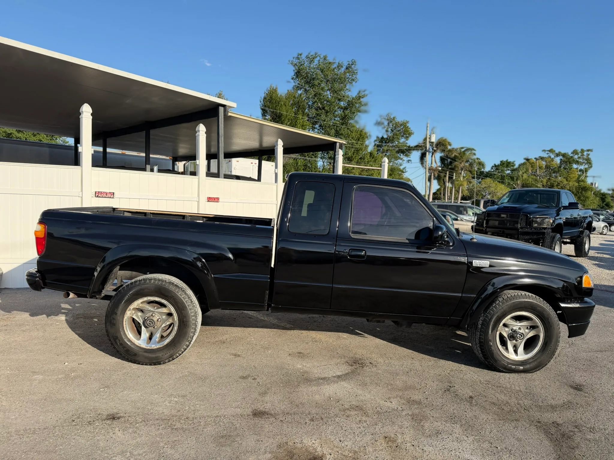 Used 2001 MAZDA B-Series Pickup 4x4 Cab Plus B4000 image 5