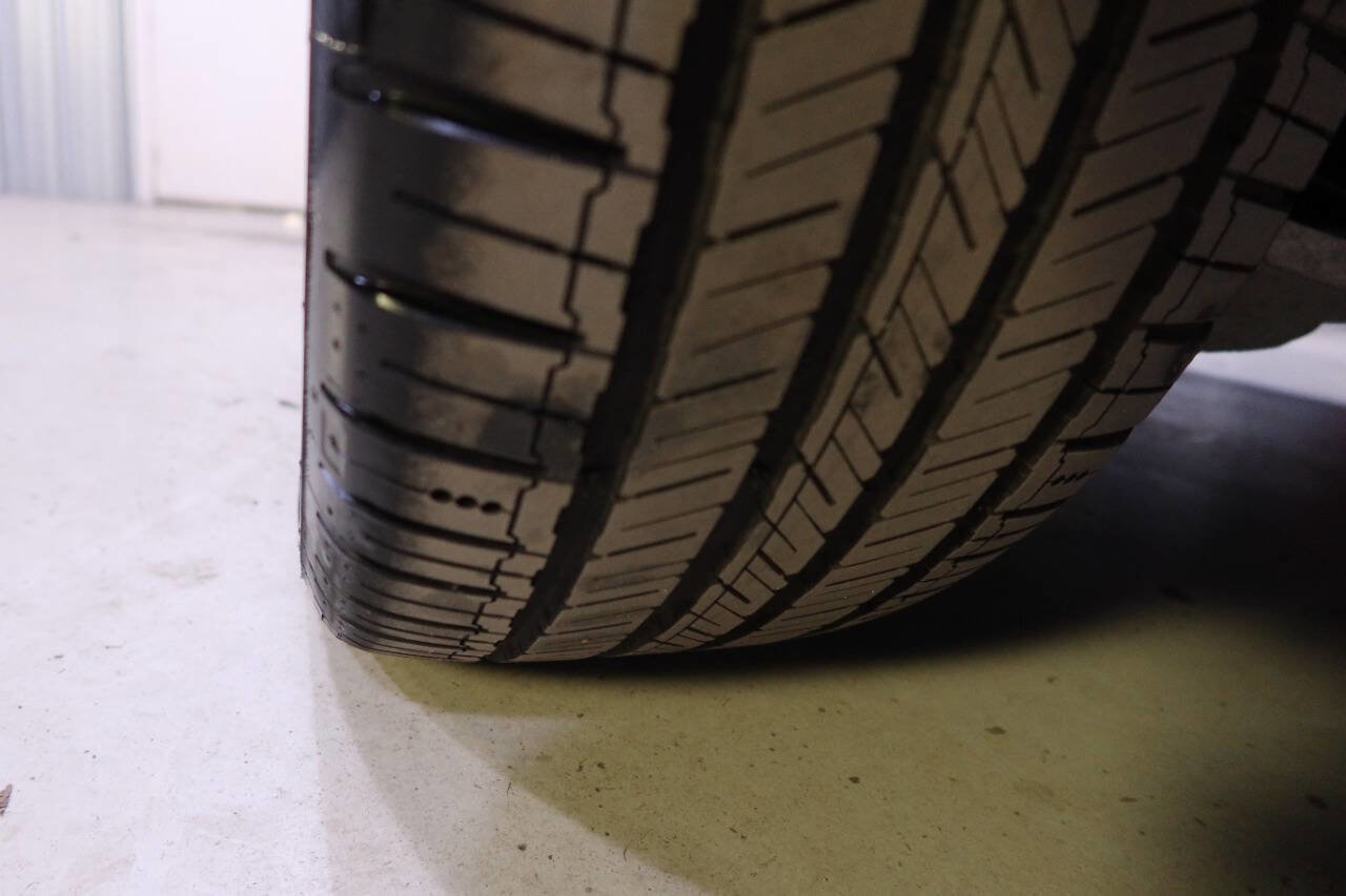 Used 2020 Lincoln Continental Reserve image 41