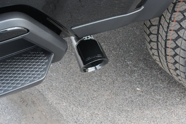 New 2026 GMC Canyon Denali w/ LPO, Denali Black Edition image 16