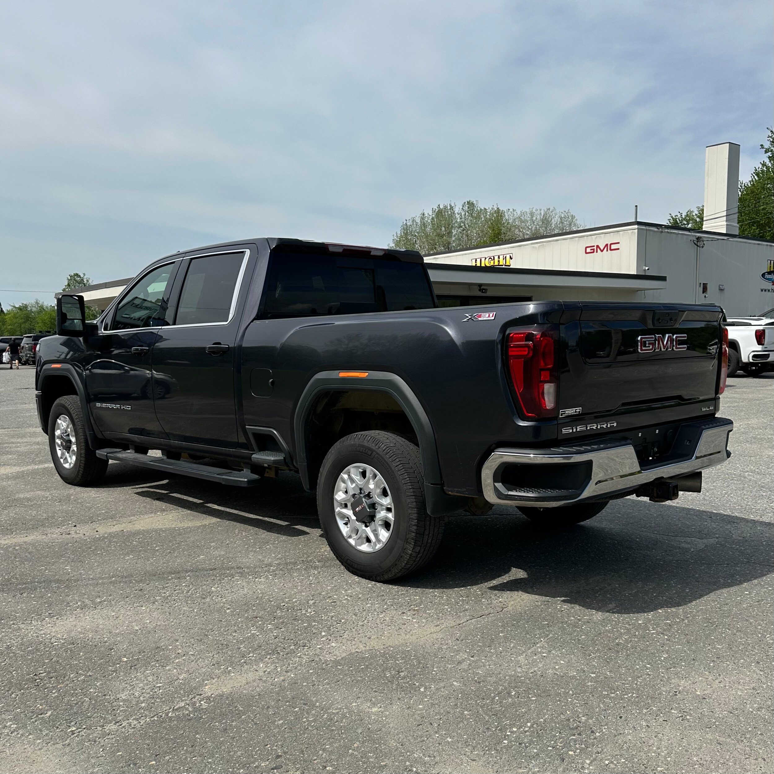 Used 2024 GMC Sierra 2500 SLE w/ SLE Value Package; AWD/4WD image 5