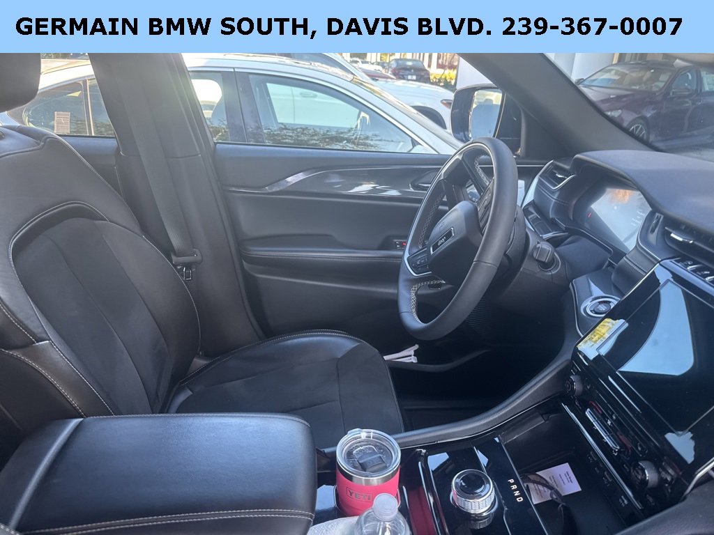 Used 2023 Jeep Grand Cherokee Altitude image 17