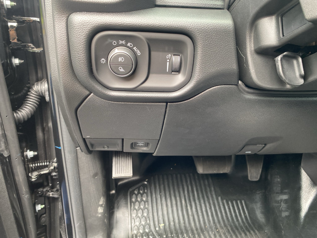 New 2026 RAM 3500 Tradesman w/ Chrome Appearance Group A AWD/4WD image 23