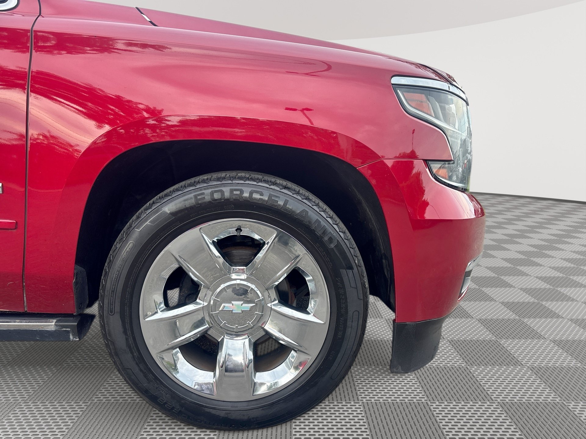 Used 2015 Chevrolet Suburban LTZ AWD/4WD image 31