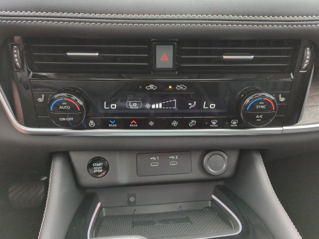 New 2026 Nissan Rogue Platinum image 19