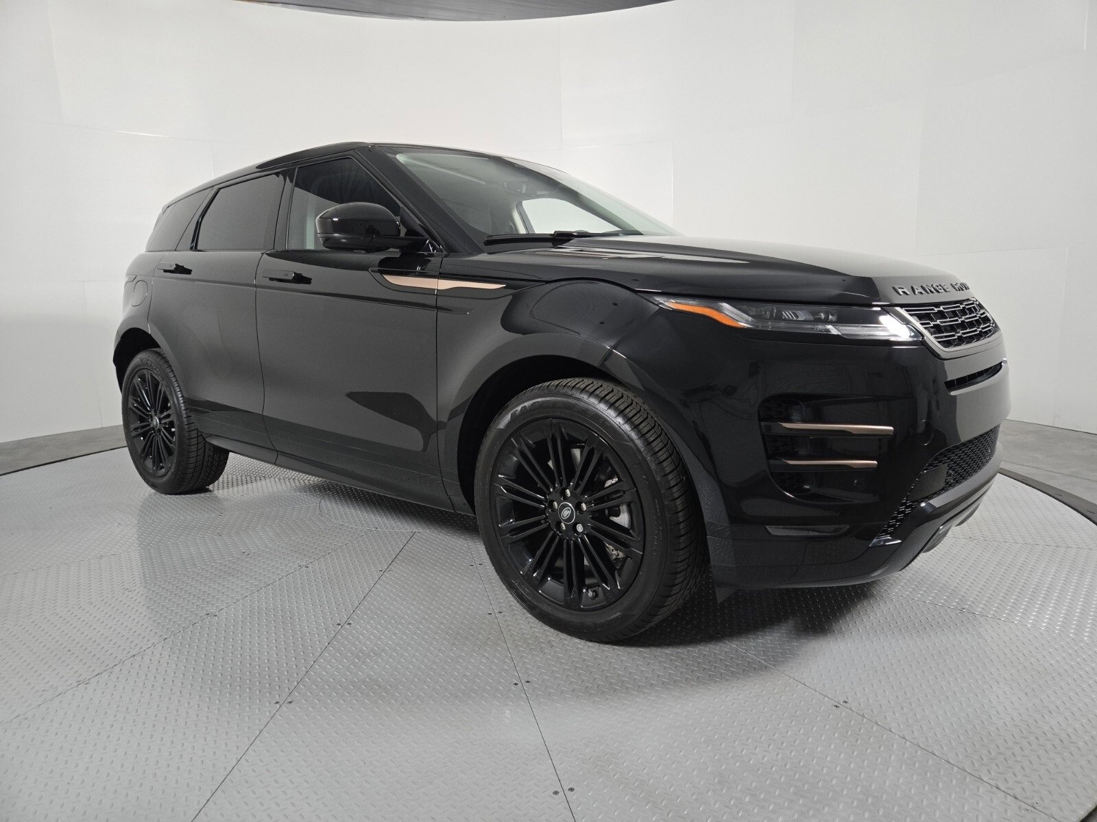 Used 2024 Land Rover Range Rover Evoque Dynamic SE image 15