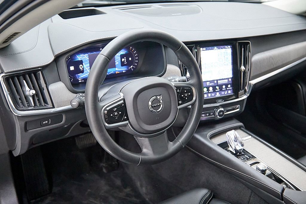 Certified 2023 Volvo S90 B6 Ultimate image 12