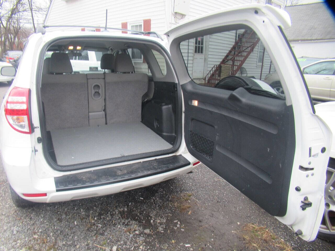 Used 2012 Toyota RAV4 4WD image 9