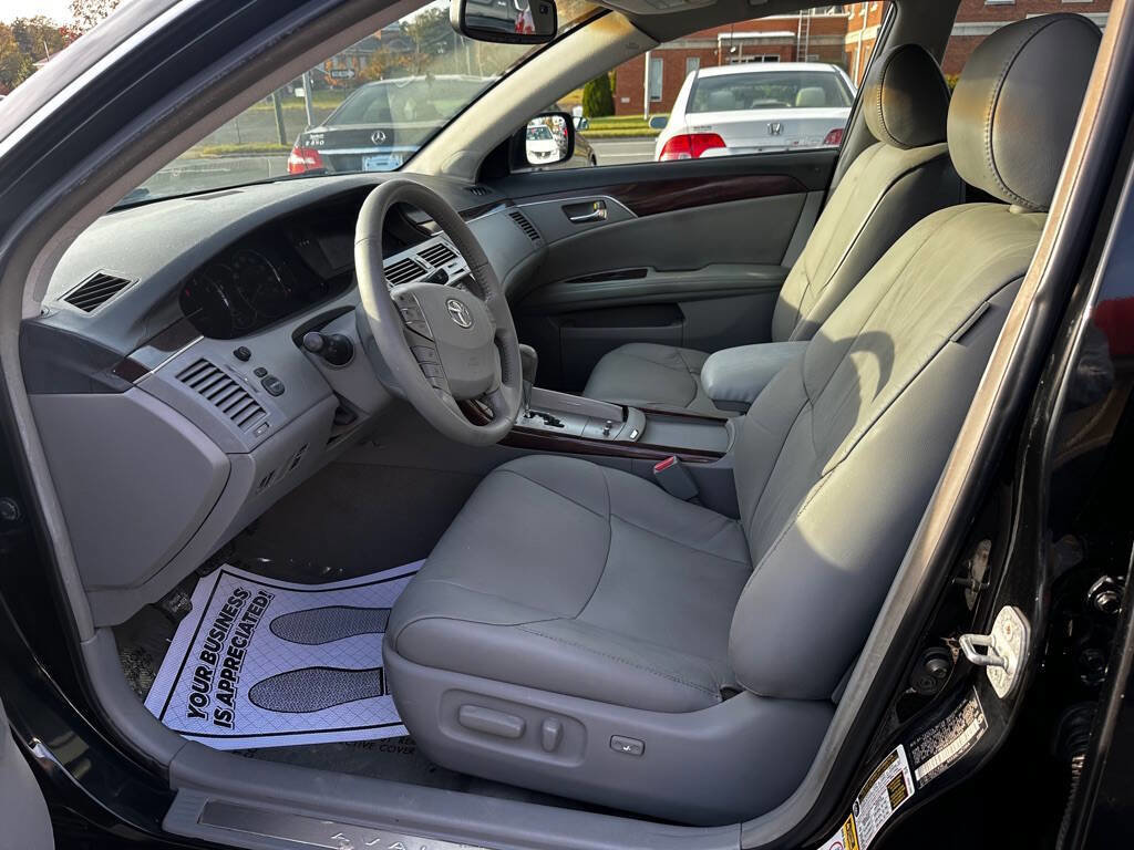 Used 2008 Toyota Avalon XLS image 11