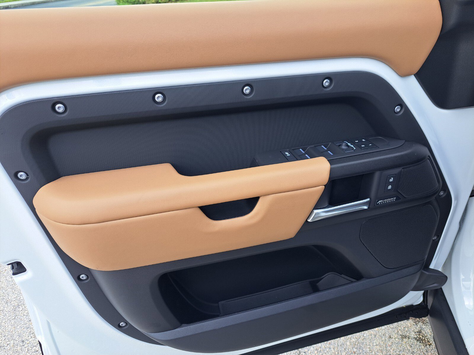 New 2025 Land Rover Defender 130 V8 image 13