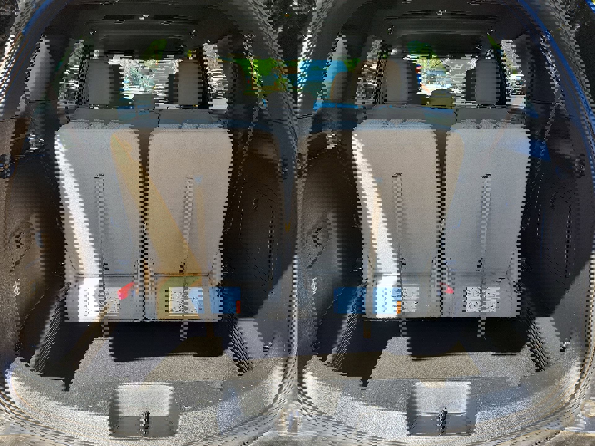 Used 2017 Ford Explorer XLT image 19