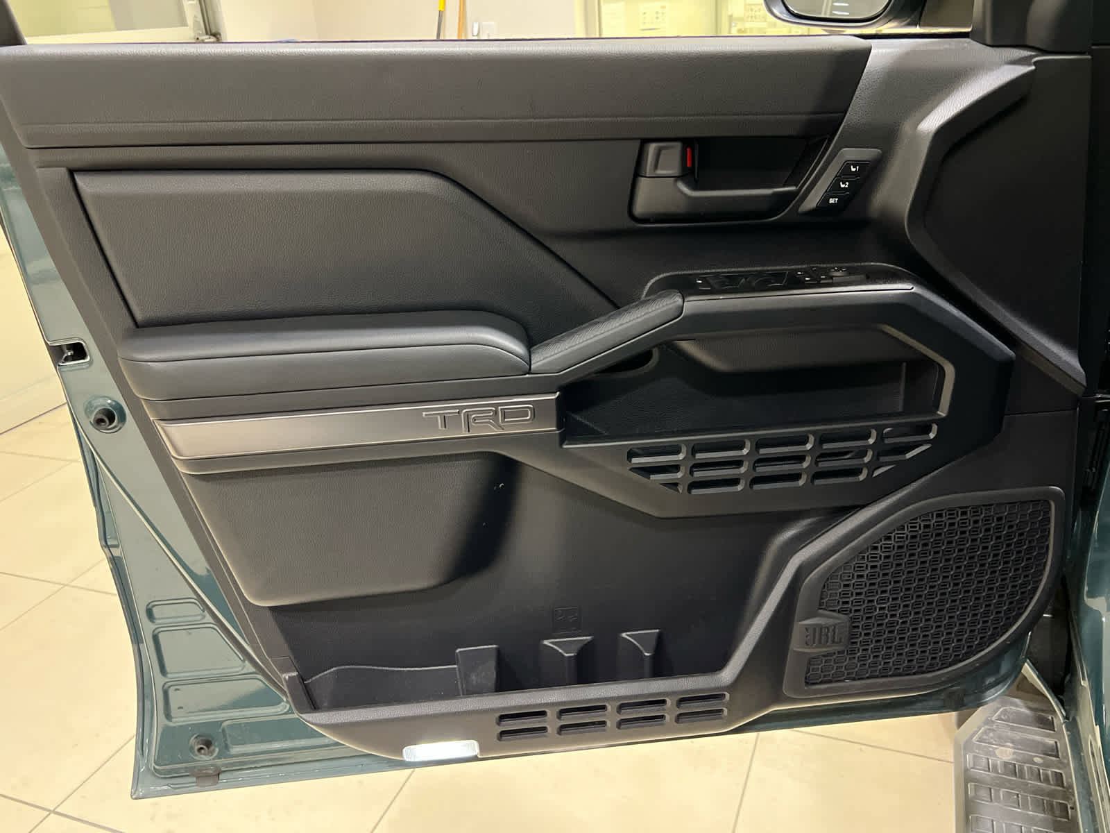 Used 2026 Toyota 4Runner TRD Off-Road Premium AWD/4WD image 10