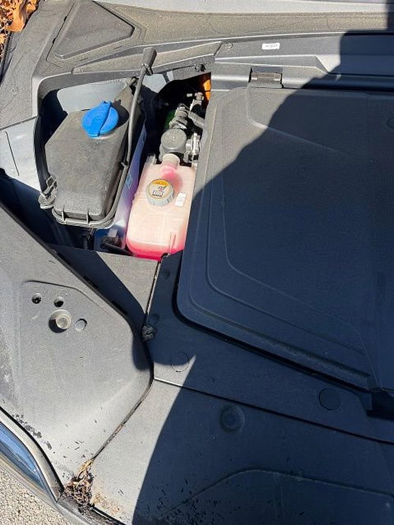 Used 2023 Genesis GV60 Performance image 13