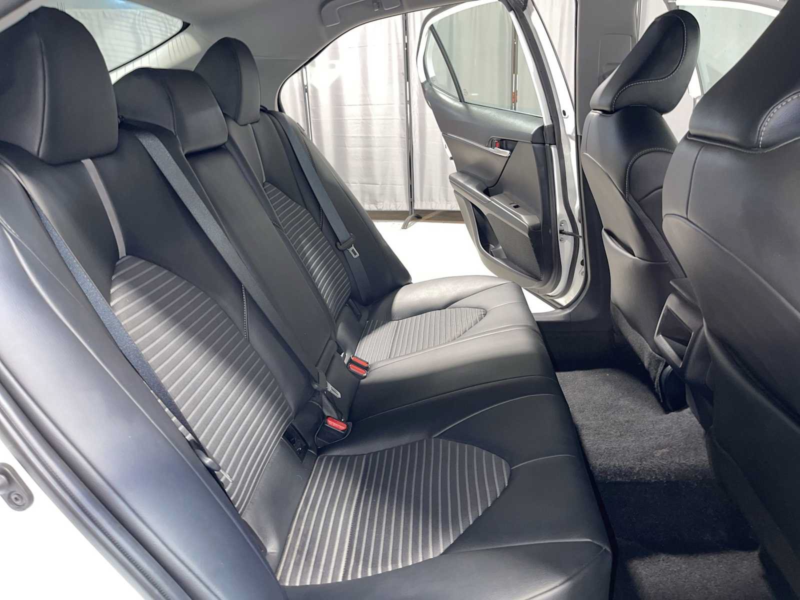 Used 2024 Toyota Camry SE w/ Cold Weather Package FWD image 13