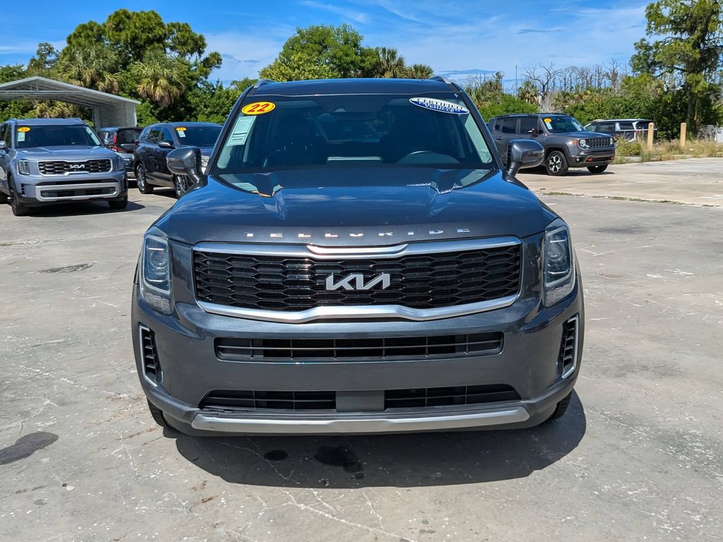 Certified 2022 Kia Telluride S FWD image 2