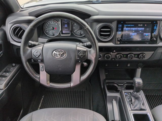 Used 2016 Toyota Tacoma TRD Sport w/ Towing Package AWD/4WD image 16