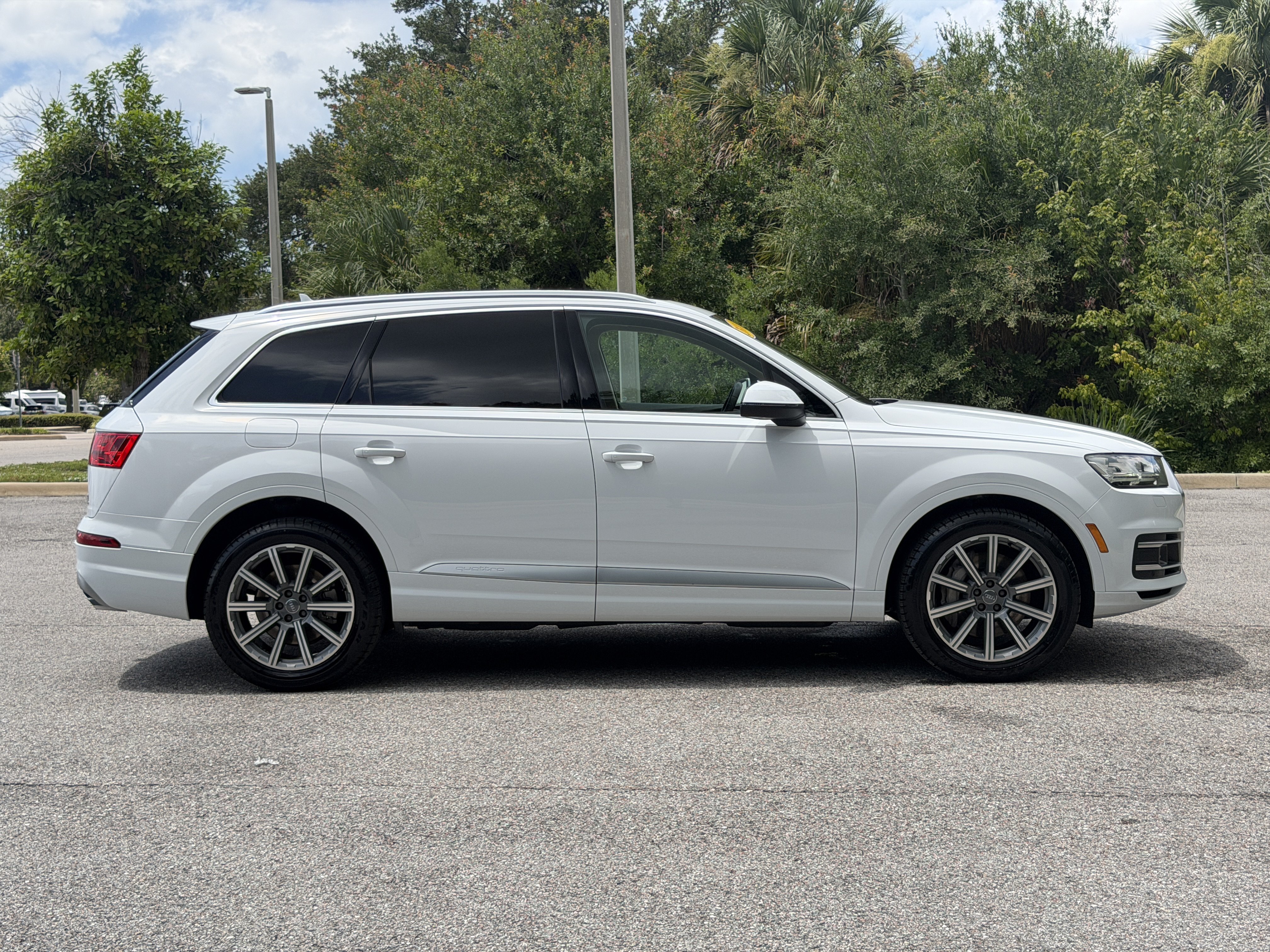 Used 2018 Audi Q7 3.0T Prestige AWD/4WD image 8