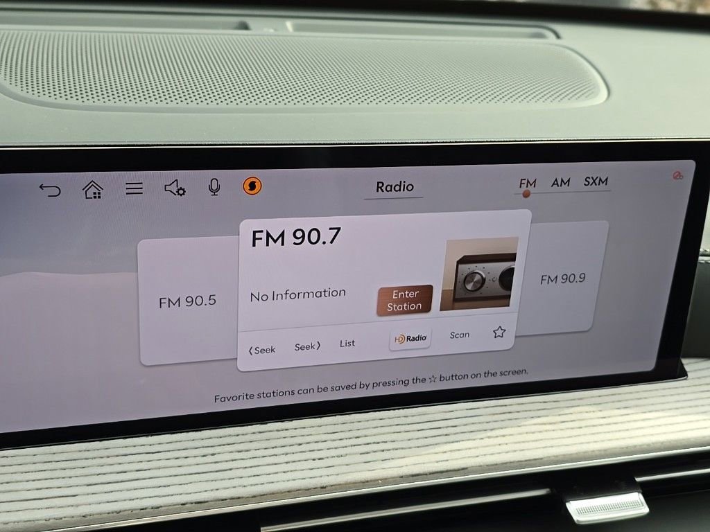 Used 2025 Genesis GV80 2.5T Select image 13