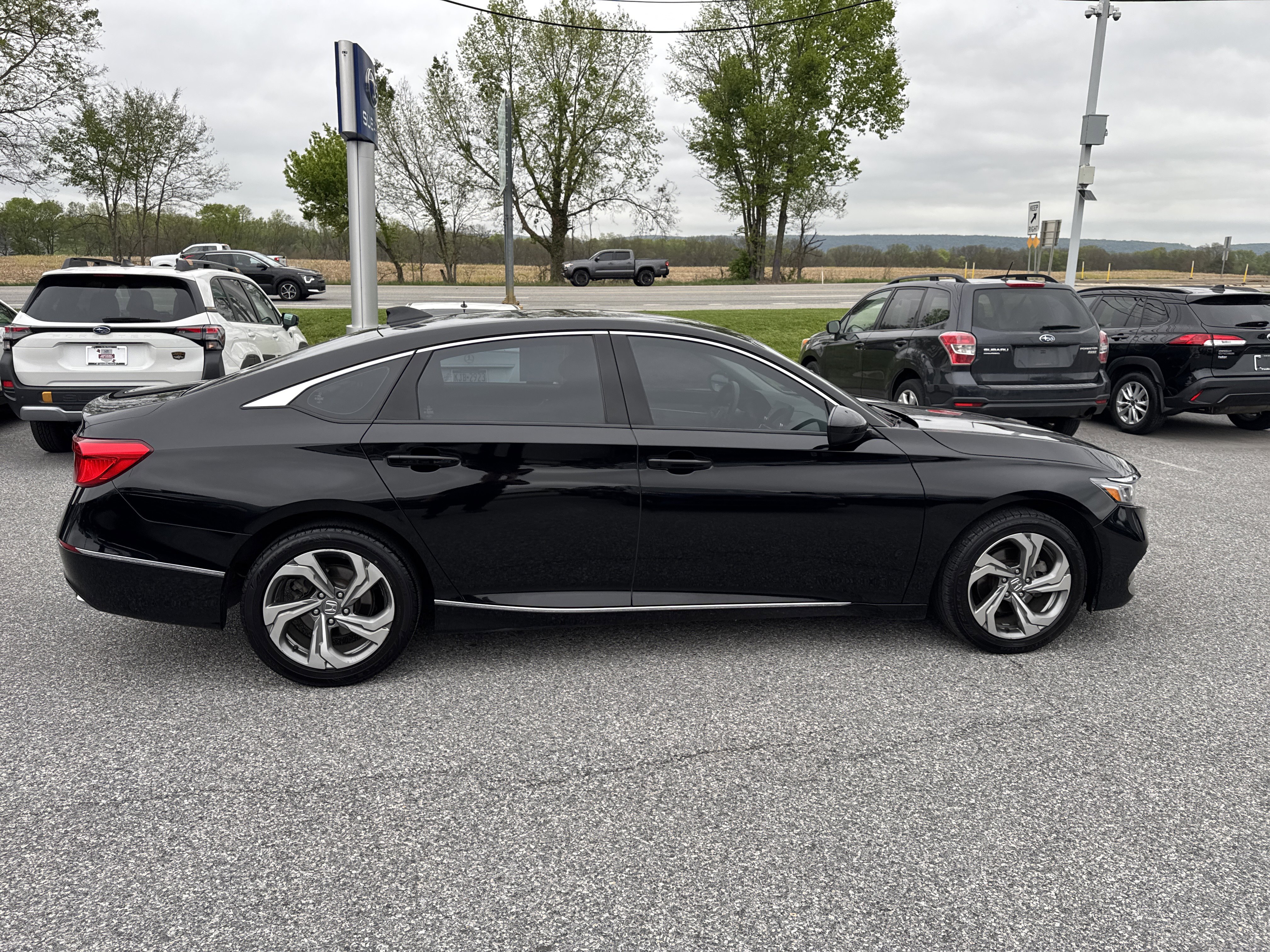 Used 2018 Honda Accord EX image 28