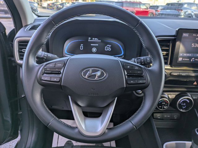 Used 2025 Hyundai Venue SEL image 15