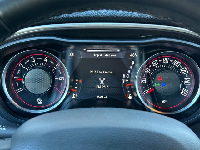 Used 2021 Dodge Challenger SXT image 30