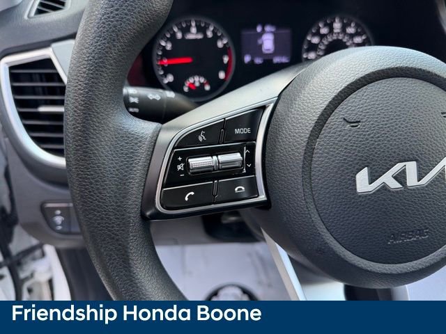 Used 2022 Kia Seltos LX image 18