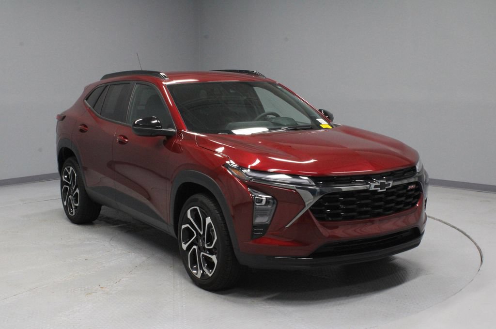 Used 2025 Chevrolet Trax RS w/ Driver Confidence Package