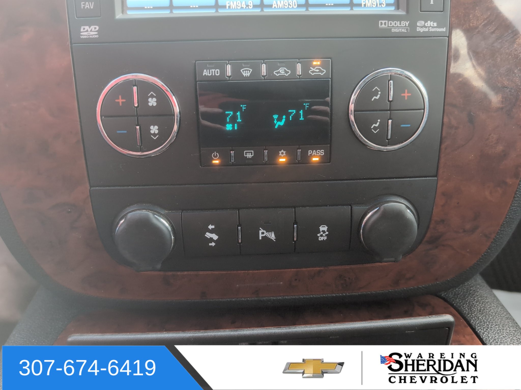 Used 2013 Chevrolet Avalanche LTZ AWD/4WD image 13